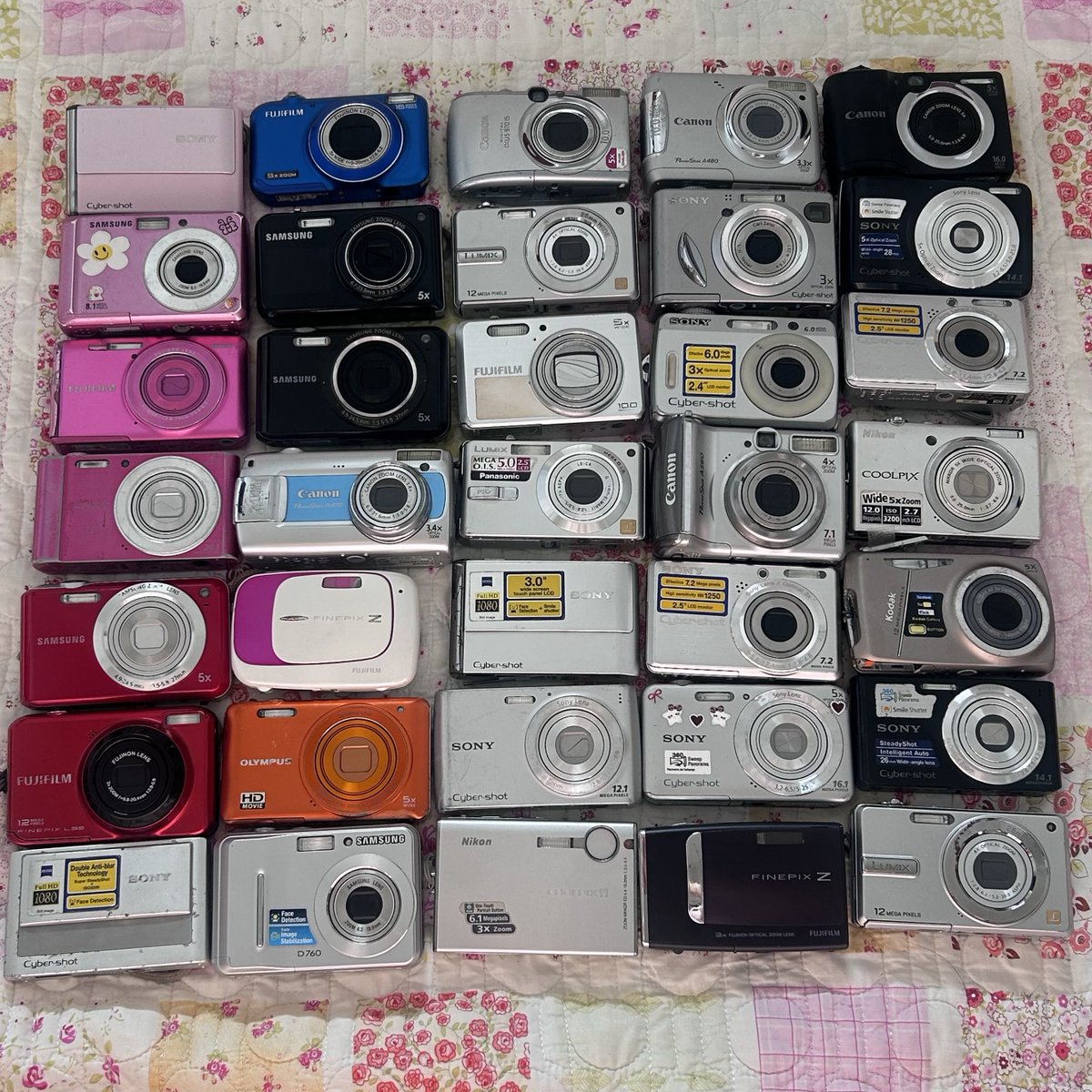 _ggoodgirll_'s tweet image. New dekdek naka tomorrow (21/01 ) 19:30  ka ราคาเริ่มหลักร้อยน้า มาเสริฟ์รุ่นฮิตจุกๆ ราคาดีมากรอบบนี้ เข้าฉ่ามมม
📌รี+ปักลด100บาท รีบปักกันเลยน้า📌

#กล้องดิจิตอลมือสอง  #กล้องดิจิตอลเก่า  #กล้องดิจิตอล