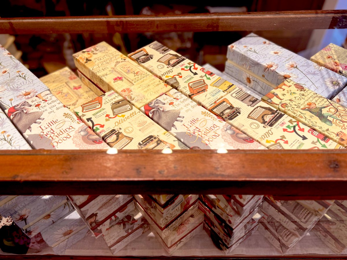 zerbinet's tweet image. サンタ・マリア・ノヴェッラ
みたいな雰囲気のお店だった...
꒷.𖦹˙🎂🍰🧁**°

実家に誕生日のケーキお届け完了

たーだいま
⊂( ⊂ _ω_ )⊃