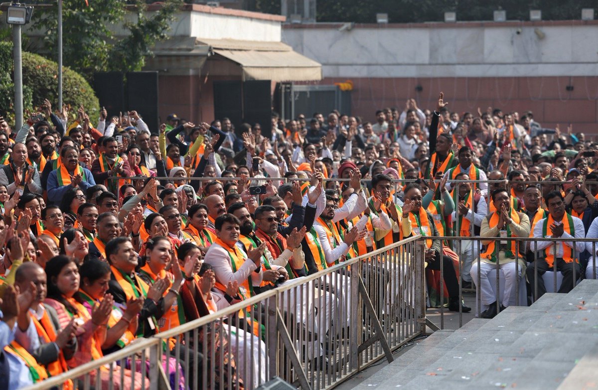 narendramodi's tweet image. नई दिल्ली के भाजपा मुख्यालय में पार्टी के सबसे युवा अध्यक्ष के रूप में नितिन नबीन जी के कार्यभार संभालने के अवसर पर कार्यकर्ताओं के जोश और उत्साह ने नई ऊर्जा से भर दिया। 

@BJP4India 

@NitinNabin