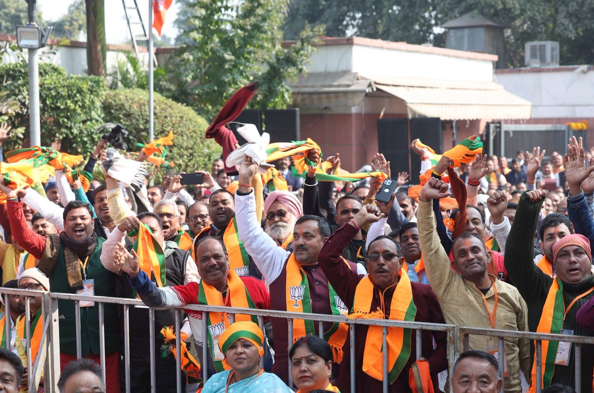 narendramodi's tweet image. नई दिल्ली के भाजपा मुख्यालय में पार्टी के सबसे युवा अध्यक्ष के रूप में नितिन नबीन जी के कार्यभार संभालने के अवसर पर कार्यकर्ताओं के जोश और उत्साह ने नई ऊर्जा से भर दिया। 

@BJP4India 

@NitinNabin