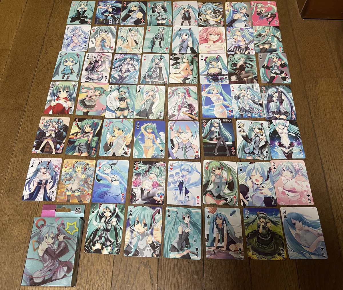 数は揃ってないけど昔職場仲間から貰ったミクのトランプ 恐らく激レア