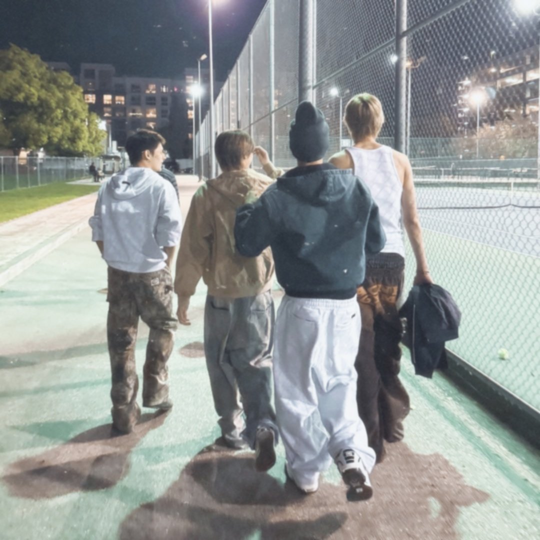 Keomnho's tweet image. ...🏀) Hoopin' it up with the squad