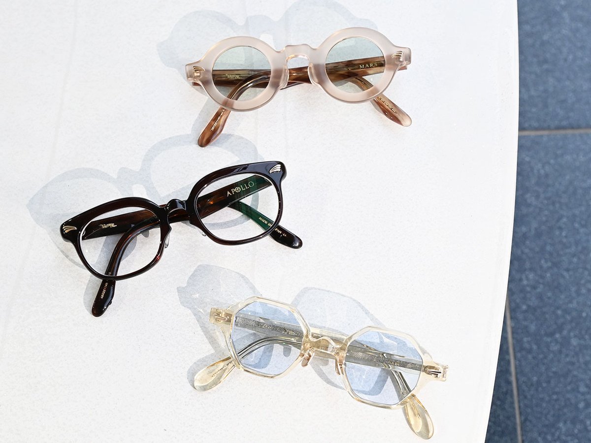 年末にご家族でGROOVERにて度付カラーレンズをお作り頂きました。APOLLOはクリアです。

ご家族４人、全員GROOVERをご愛用頂いており、とても嬉しく思います。

MARSと6amがまた人気になってきました。