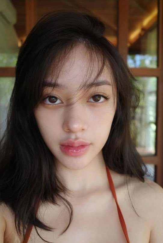 nonecoer's tweet image. maaf kalo telat tapi.... AHNMANDA ZAHRA...