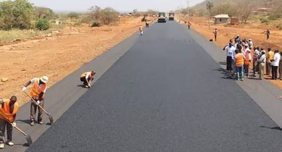 TraoreKenyan's tweet photo. The state has vowed to ensure the timely completion of the 740km Isiolo-Mandera highway, with the current target for the full project set for 2027. The government has increased security and coordination to prevent interruptions and keep the construction on schedule.
#HoAGDP https://t.co/HvHlF5xqOd
