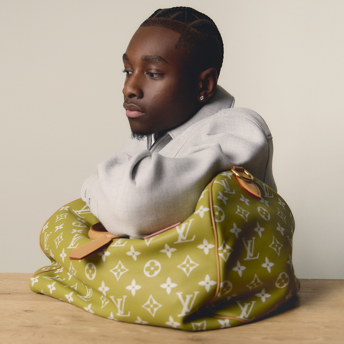 LouisVuitton's tweet photo. The future dandy. A first look at the Fall-Winter 2026 Show by @Pharrell, styled on Miles Caton. Watch the show live today at 8pm CET on https://t.co/1kKV76Cjfr

#MilesCaton #LVMenFW26 #PharrellWilliams #LouisVuitton https://t.co/MSphuy9KQJ