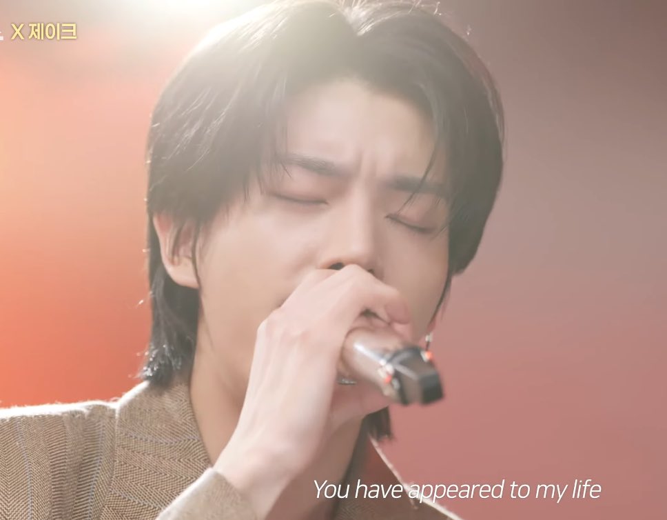 ilovjakez's tweet image. lee mujin : it's not just because you're sitting right in front of me but the tone you've set feels like a "handsome voice." … and sometimes i think, “this vocalist must be really good-looking.” most certainly “oh, this person must be handsome.” it's like your voice makes people…