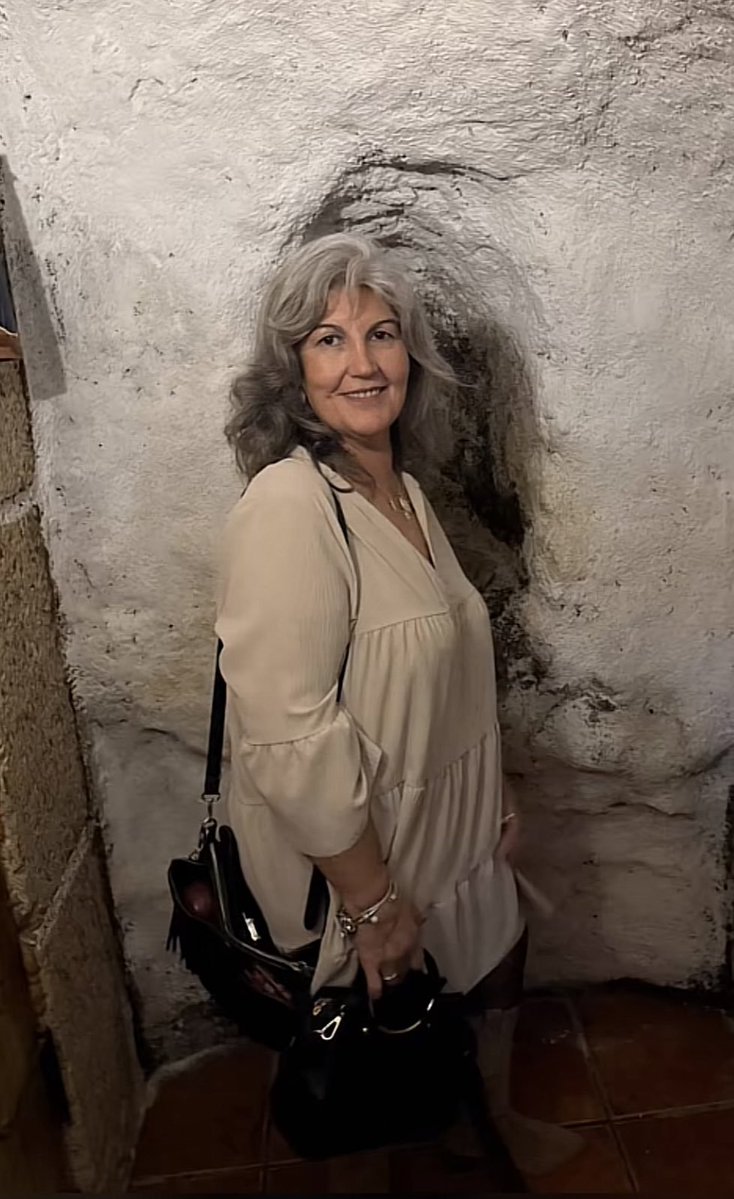 ⚠️ CONTINÚA DESAPARECIDA ⚠️

Antonia Garrido Chávez, desaparecida tras el accidente ferroviario en Adamuz

Viajaba con su hija en los primeros vagones del tren Madrid-Huelva

contacto : <a href="/gemapuente_/">Gema Puente</a>