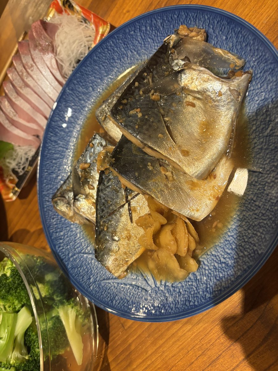 commandgundam's tweet image. 半額の鯖が可哀想なので、買い占めてきた