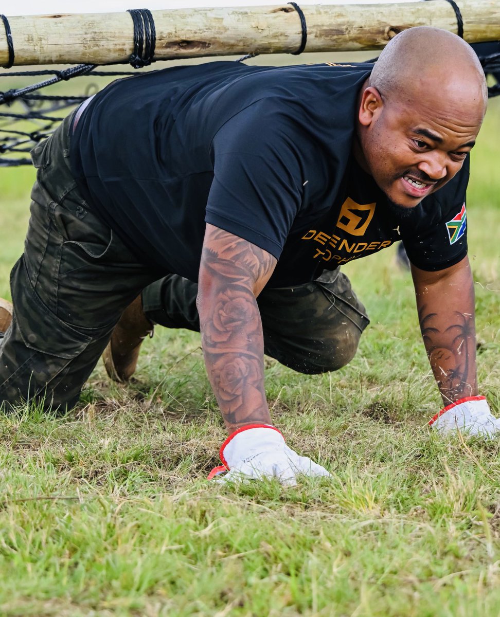 Gift_Makoti_'s tweet image. Here’s how the toned-down #DefenderTrophy challenge went last week, physical and mental strength was tested. As for the Defender?! A show off!!😮‍💨😮‍💨