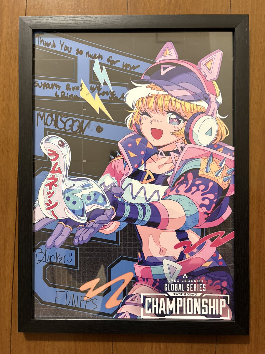aglle_ellga's tweet image. Thank you for the most incredible time!!
It truly felt like a dream — but these autographs are proof that it was all real.
Congratulations on the championship!!
@MonsoonGG @Blinkzrr @funFPS @RubyKaster