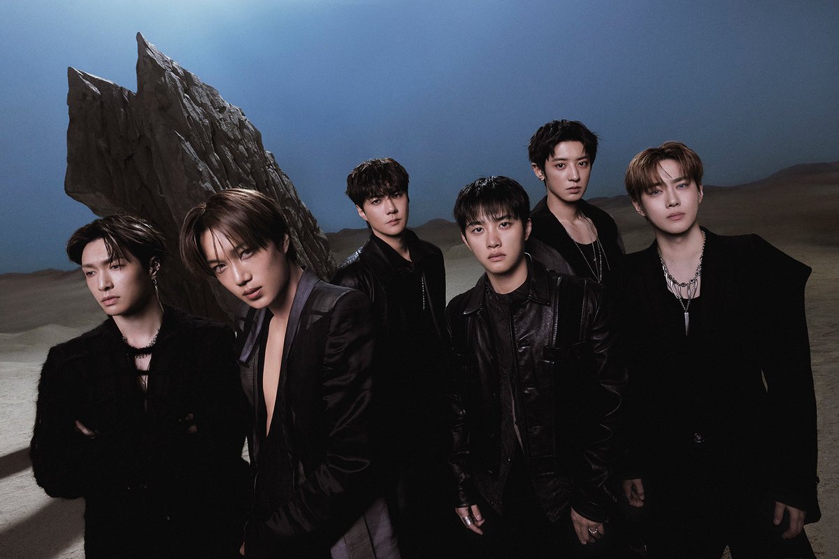 EXOBreakingNews's tweet photo. Congratulations EXO's Album "REVERXE" is the most streamed K-pop male artist album on Day 1.  Surpassing over 1,763,702 streams ( 1.7Million) within 24 hours. 🔥🔥❤️❤️ #EXO @weareoneEXO https://t.co/BShu4dz7lF