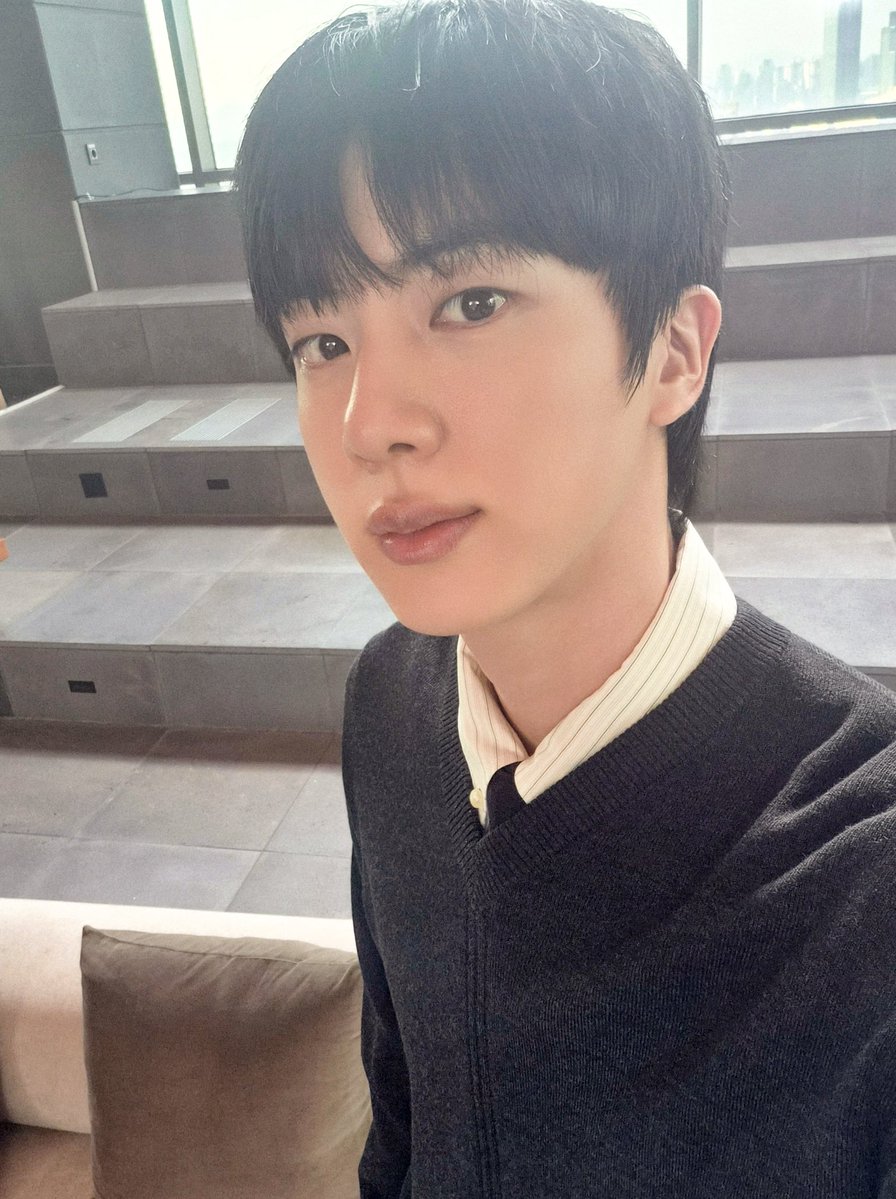 JinBase_'s tweet image. Aaaaaaa SEOKJIN SELCAAA😭😭😭💓💓💓 tau aja kita kangen 🫶🫶🫶

Ganteng banget uri WWH

#JIN #BTSJIN #진 #방탄소년단진