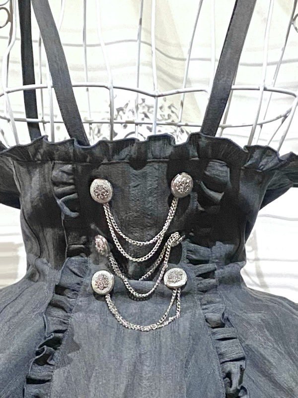 🩶新色のお知らせ🩶 エンブレム飾りチェーン付きハイウエストドレープ