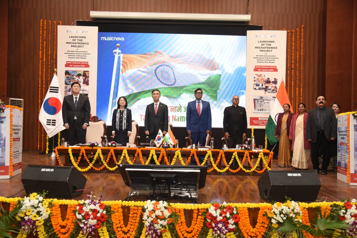 The Mechatronics Project was launched with the unveiling of its draft curriculum in the presence of eminent international dignitaries, including H.E. Lee Seong-ho, Ambassador of the Republic of Korea to India and senior officials from the MoE, NCERT, KOICA, RIE Bhopal &amp; PSSCIVE.