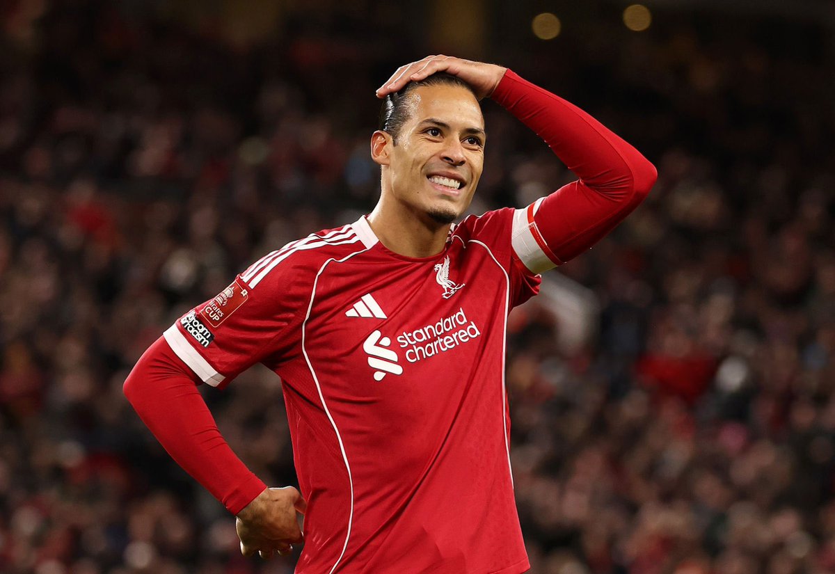 TrendEPL's tweet image. فيرجيل فان دايك تَمّت مراوغته مرة واحدة فقط هذا الموسم. 🚫🇳🇱

— الرقم الأقل بين جميع مدافعي البريميرليغ الذين خاضوا 19 مباراة أو أكثر. [WhoScored]