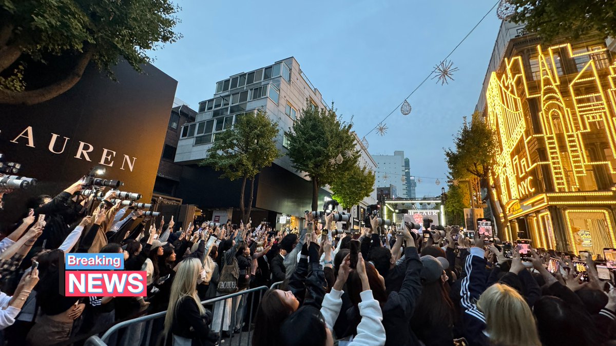 darkskyshining_'s tweet image. seoul🇰🇷                                                  london🇬🇧
melbourne🇦🇺                                       milan🇮🇹