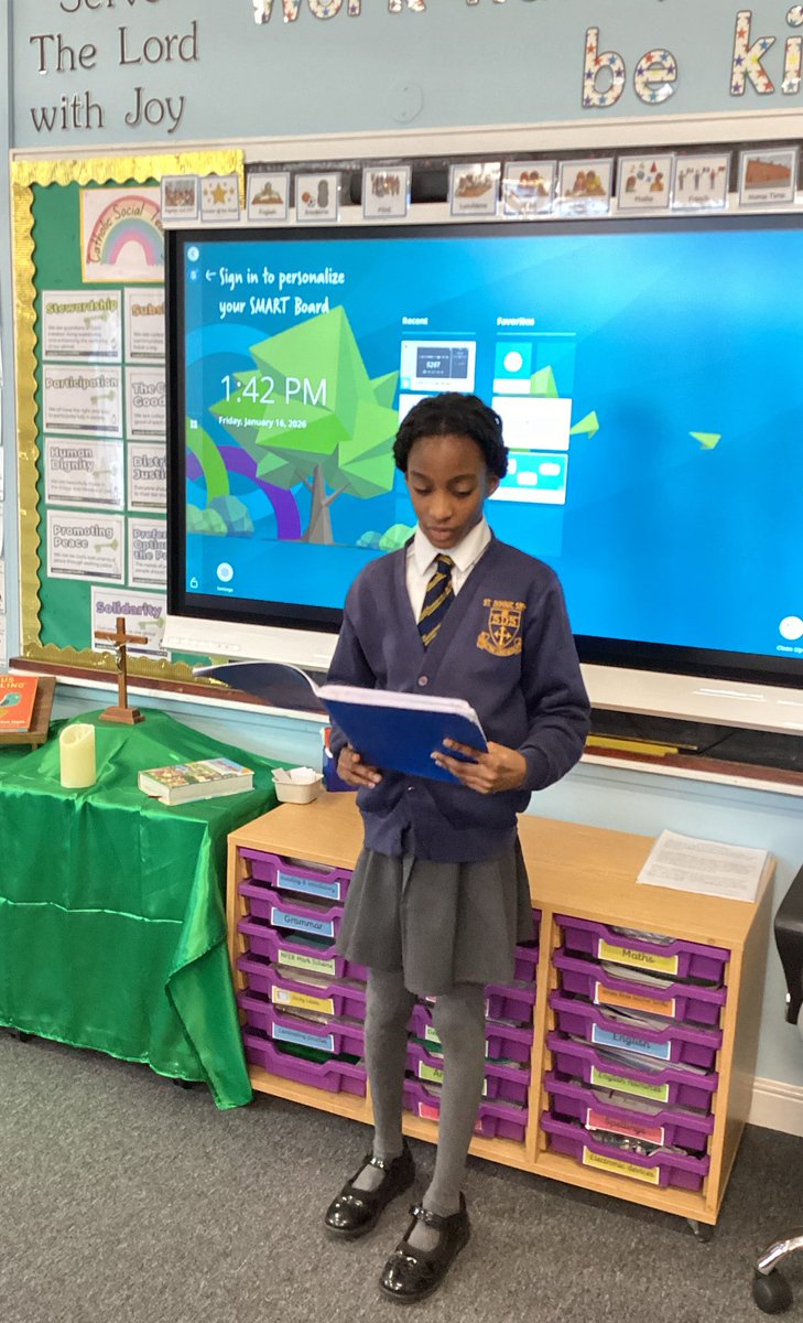 Year 4 wrote and performed monologues as Prospero, conjuring a mighty tempest. We were so impressed by their confidence and stage presence — true thespians in our midst! 🌊🎭 #JoyfulLearning