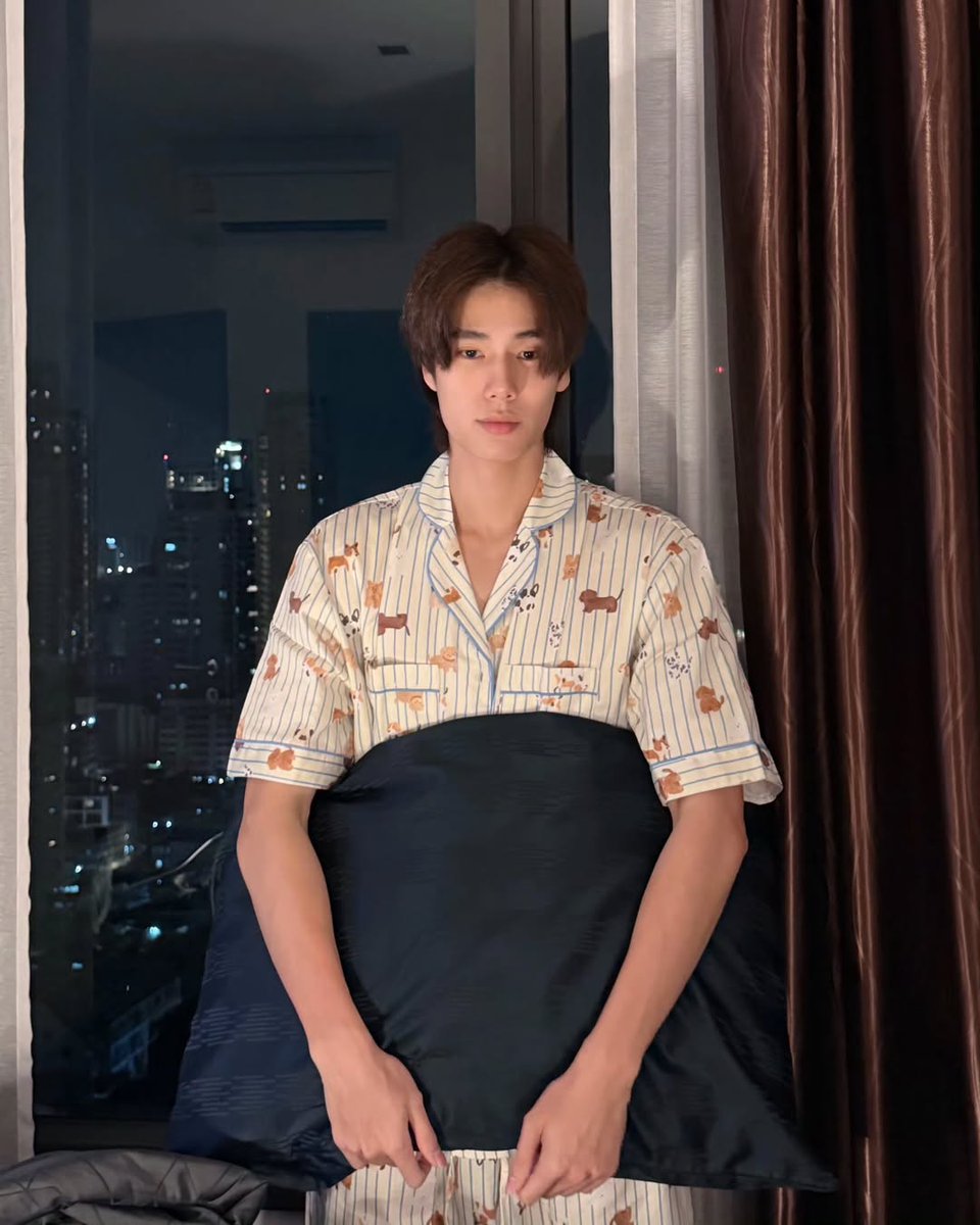 2OO1zs's tweet image. im going to start a rumor