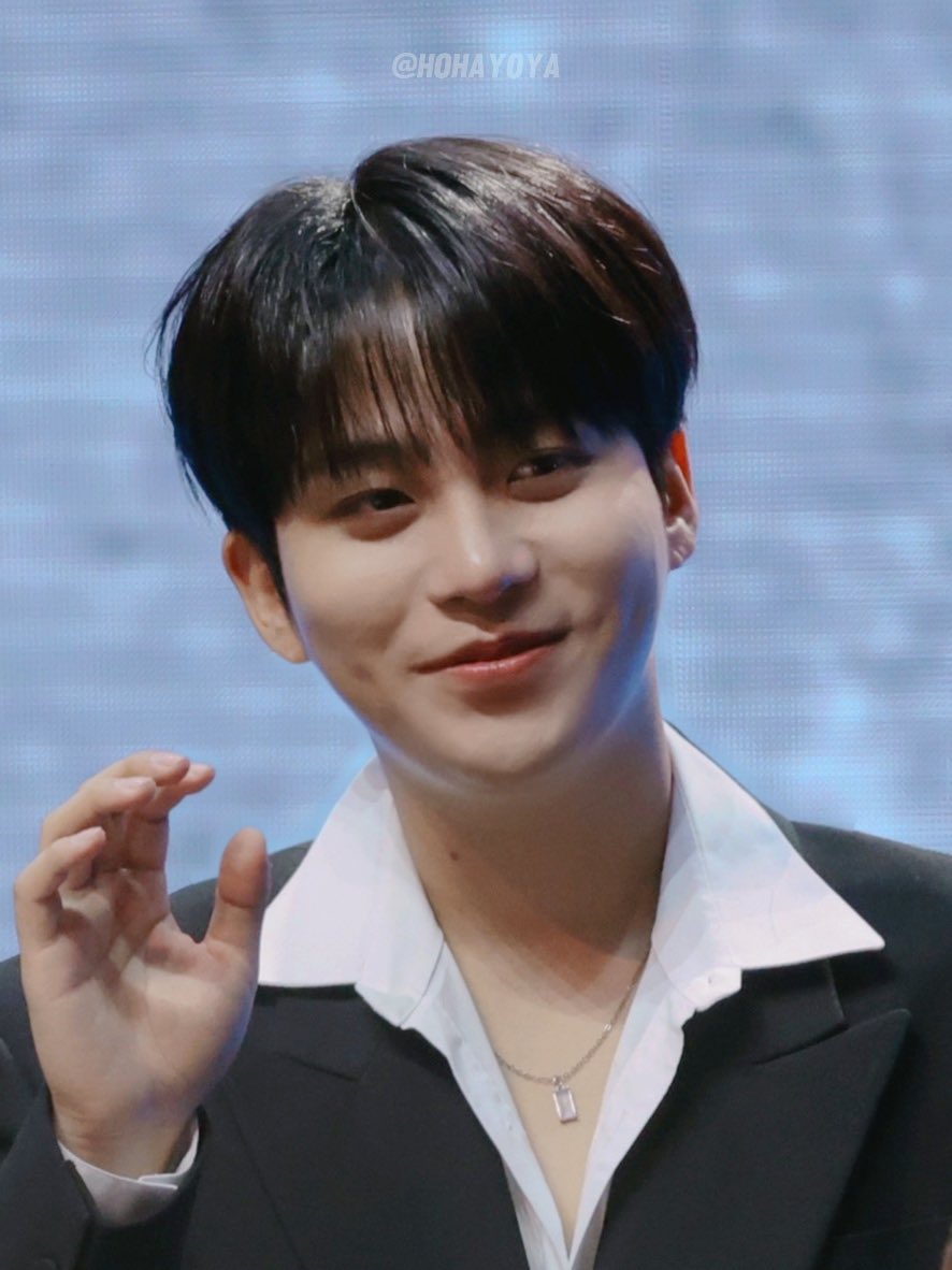 260117 팬미팅 #종호

보조개˖˚⊹ ⋆♡
너무예뻐...🧸 ⑅˚🪽⊹

#JONGHO #ジョンホ
#에이티즈 #ATEEZ #エイティズ