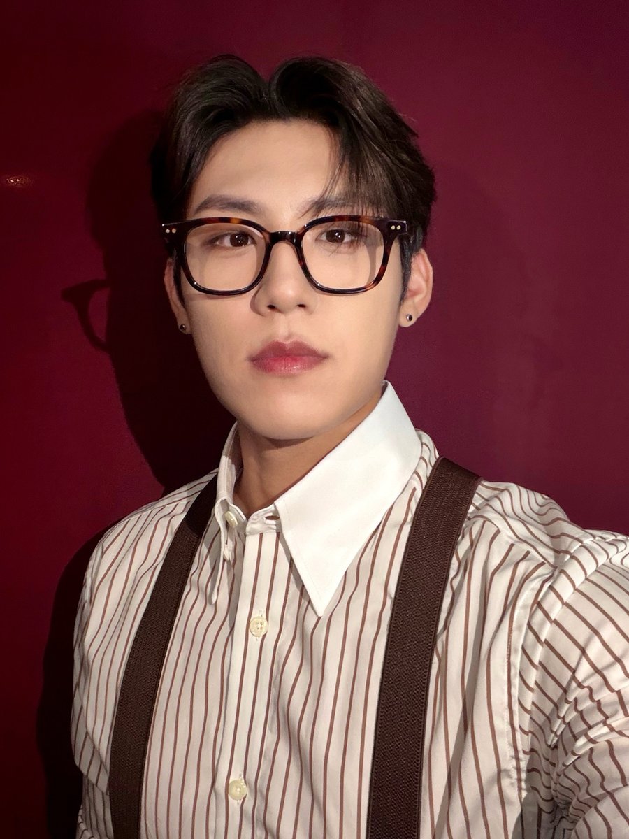 AB6IX's tweet image. [🎥] [괴도 우진] 1차 티저 | 전생의 봐봐좌 현생엔 괴도?

🔗 youtu.be/BBDe_ZaGRoY

'괴도 우진' 
COMING SOON 🖤

#AB6IX #에이비식스
#박우진 #PARKWOOJIN
#괴도우진