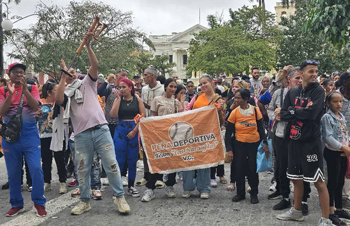 SambientalVC's tweet photo. Los #Leopardos de #VillaClaraConTodos consiguen la clasificación a la postemporada de la 64 Serie Nacional. Felicidades !!!, para su afición ya son campeones. https://t.co/hjIkHCfJTi