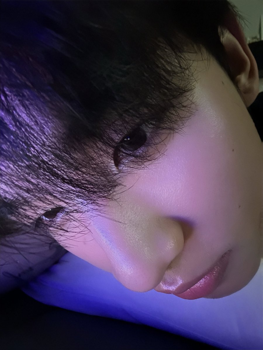 swensurf's tweet image. นอนคนเดียวครับคืนนี้ lol