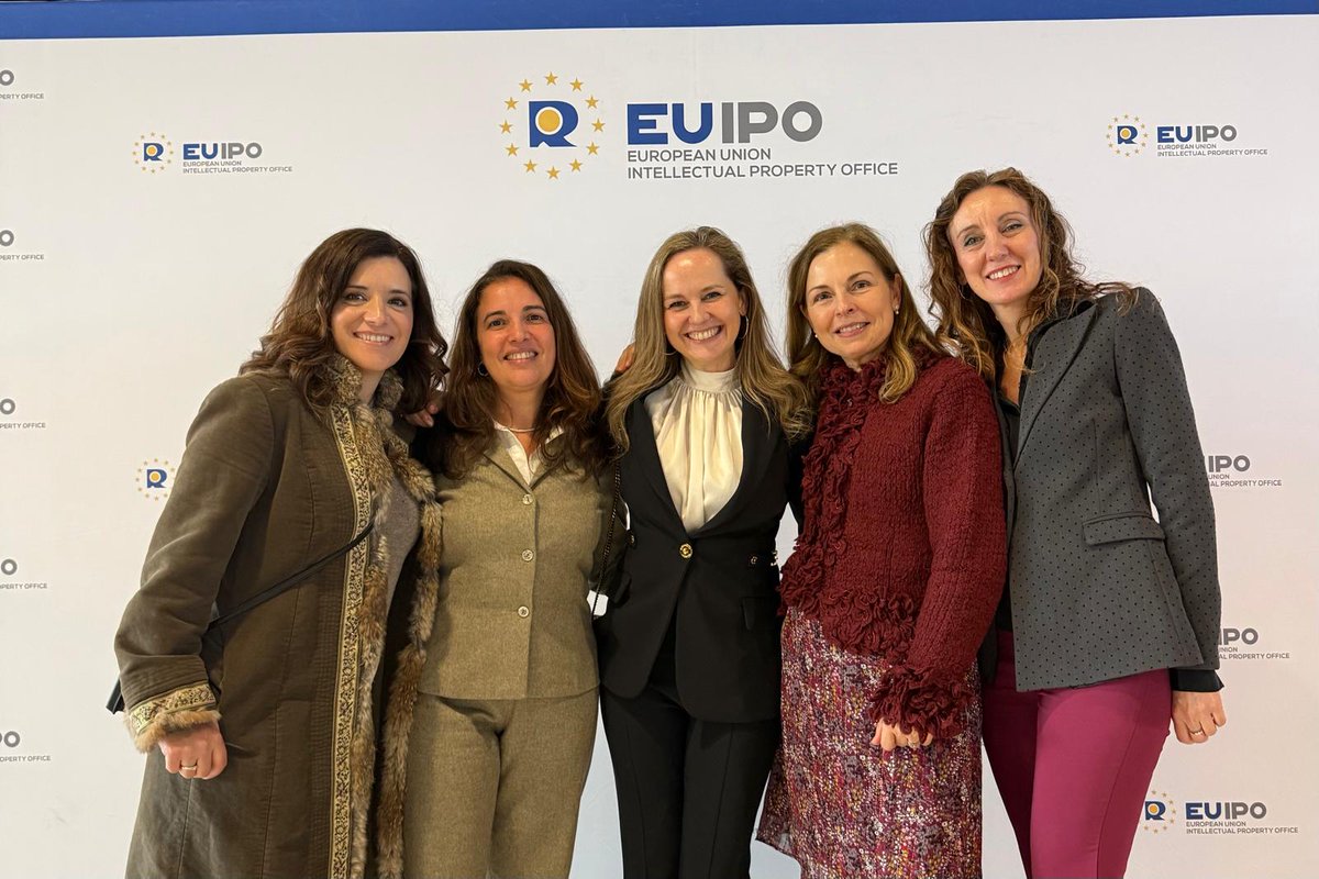 Arrancamos el año de la mejor manera posible con el cóctel de Año Nuevo de la EUIPO celebrado el pasado viernes, una cita imprescindible para reencontrarse con colegas del sector.

#events #EUIPO #IP
