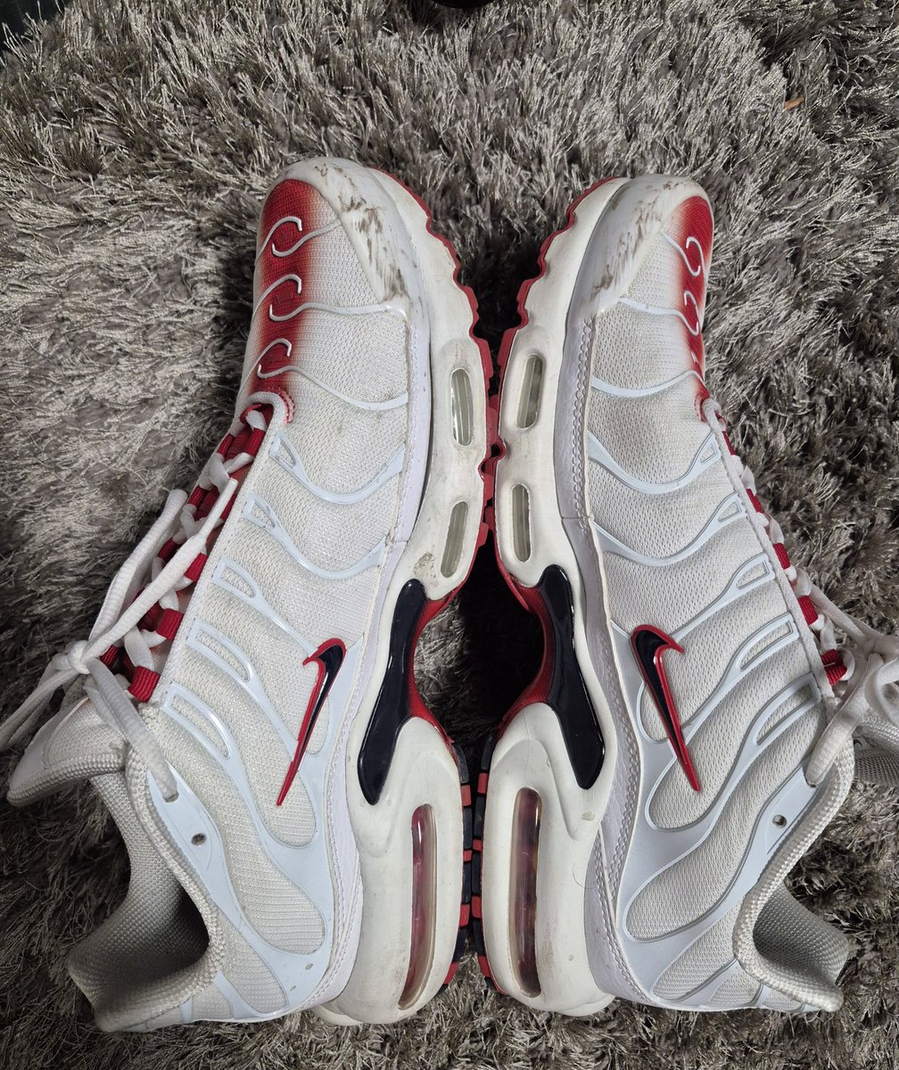 keampferrobin's tweet photo. I need someone to clean these shoes
#feet #Nike_tn #cashmaster https://t.co/nn7WnmgCqb