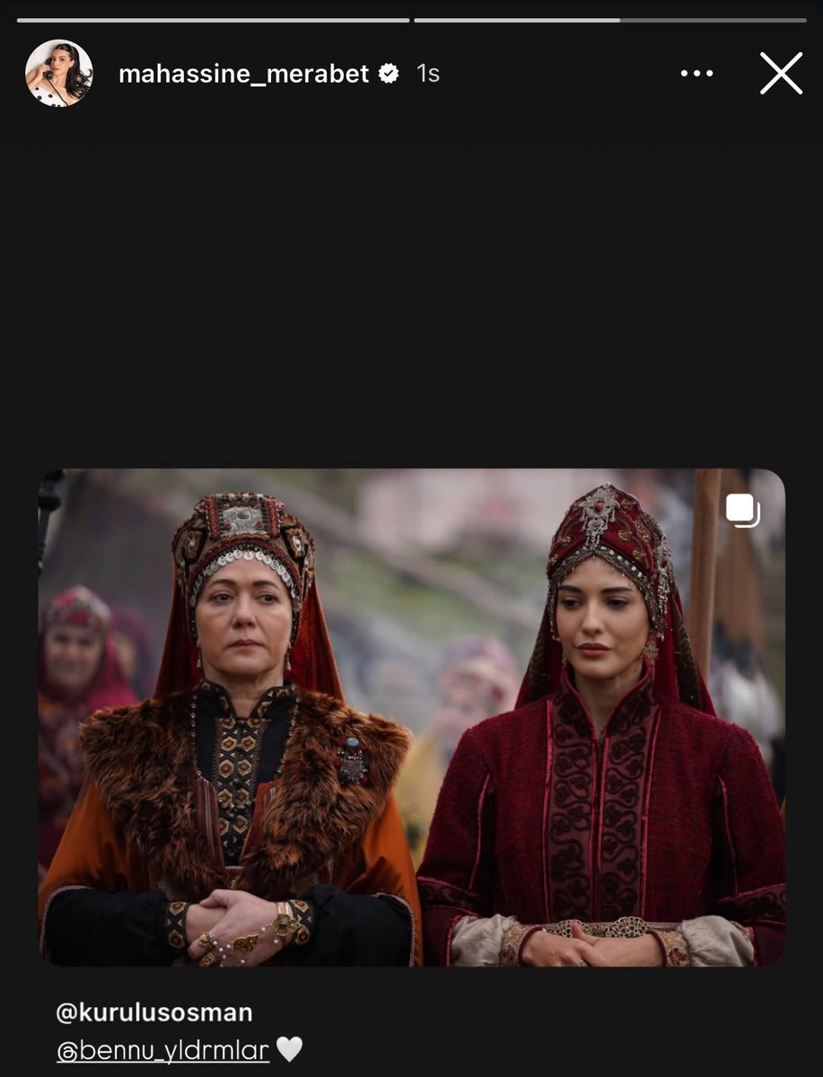NurNisa5876's tweet photo. Kaynana #MalhunHatun Gelin #NilüferHatun uyumundan hariç @Bennu_Yldrmlar @MahassineMrbt uyumuna bakın Instagramda ikiside aynı görseli paylaşmış birde kalp koymuşlar🥹
Onlarda başbaşa onlara özel güçlü anlamlı ve devletli Ana Kız sahneleri olsun istiyor artık yazın #KuruluşOrhan https://t.co/uok3urXrzH
