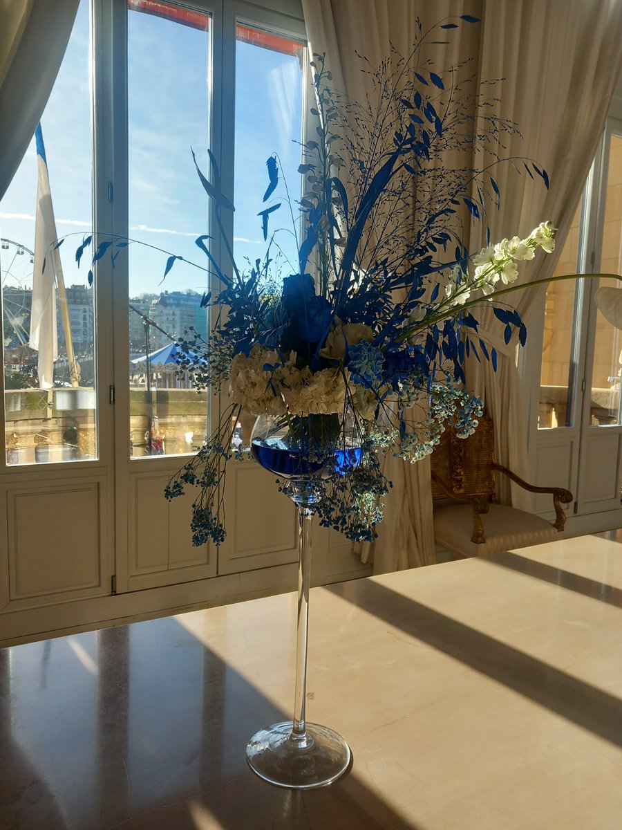 EMonente's tweet image. Sala de recepciones del @DonostiakoUdala esperando a los cargos de la Tamborrada infantil y al Tambor de Oro,  Xabier Anduaga