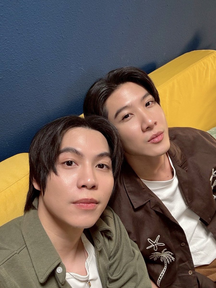 FirstKhaoEc's tweet image. 🚨 ECUADOR DESPIERTA 🇪🇨
Hoy comienza.
🐱💸 #CatForCashEP1

Vamos a dar lo mejor de nosotros para apoyar esta serie tan linda.

¡FIRSTKHAOTUNG ECUADOR PRESENTE!