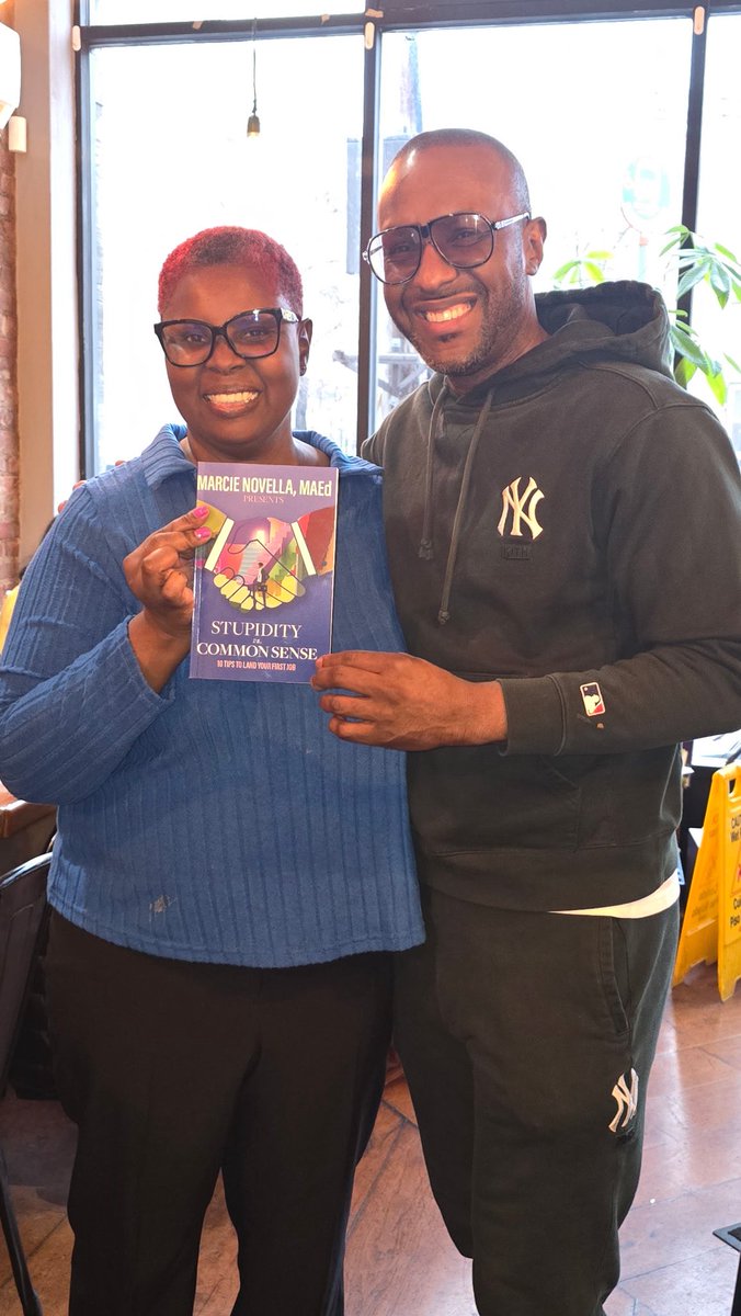 sidsahky's tweet photo. Thank you, BKLYN BLEND, for your hospitality for allowing me to have book event with these amazing followers that came out despite the weather conditions. #stupidityvscommonsense #10jobtips #BKLYNBLEND #bedstuy #alvinrepresents https://t.co/kgvwuTTe6K