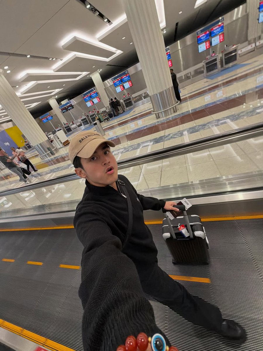 Lizzyyygurl's tweet image. Na miss siya ng lahat😏