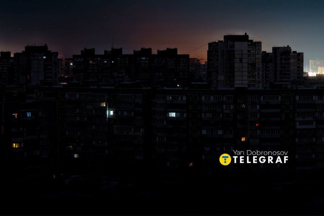 CaolanReports's tweet image. Nearly 6 thousand buildings are without power in Kyiv. A major city in Europe where millions of people live. Imagine looking out your window in Paris or New York and seeing the entire skyline black. It would be global news &amp;amp; seen as a catastrophe. russia did that.