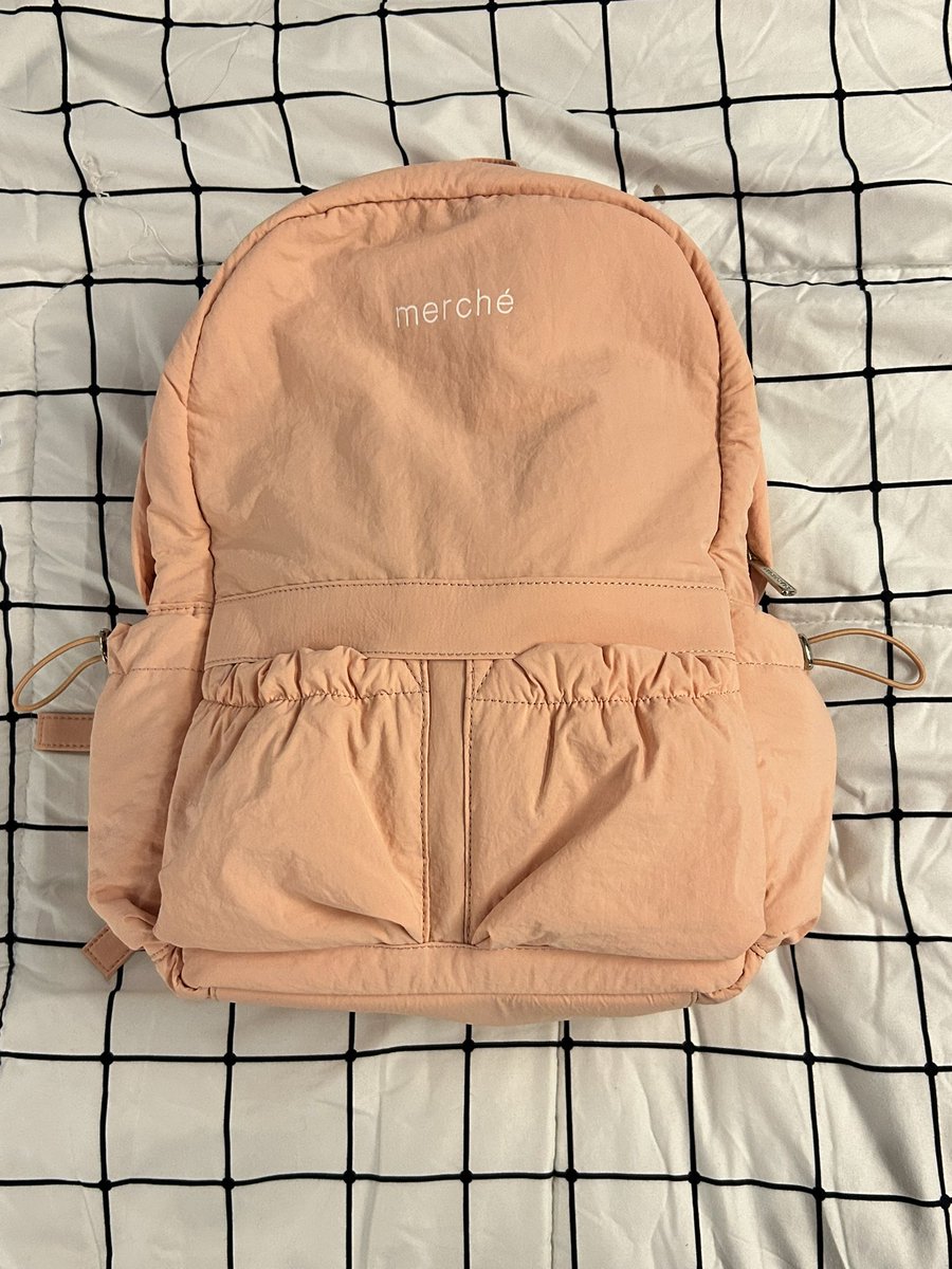 kforkinsley's tweet image. Blush backpack I don’t regret buying