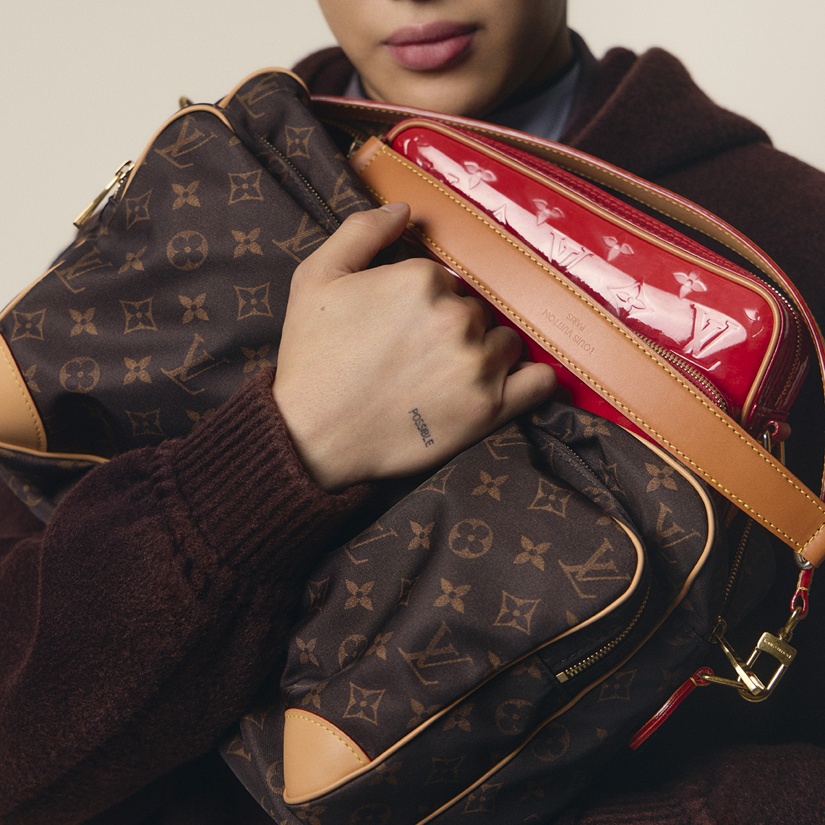 LouisVuitton's tweet image. Imminent future. A first look at the Fall-Winter 2026 Show by @Pharrell, styled on House Ambassador BamBam. Watch the show live today at 8pm CET on on.louisvuitton.com/6012C4oJw

#BamBam #LVMenFW26 #PharrellWilliams #LouisVuitton