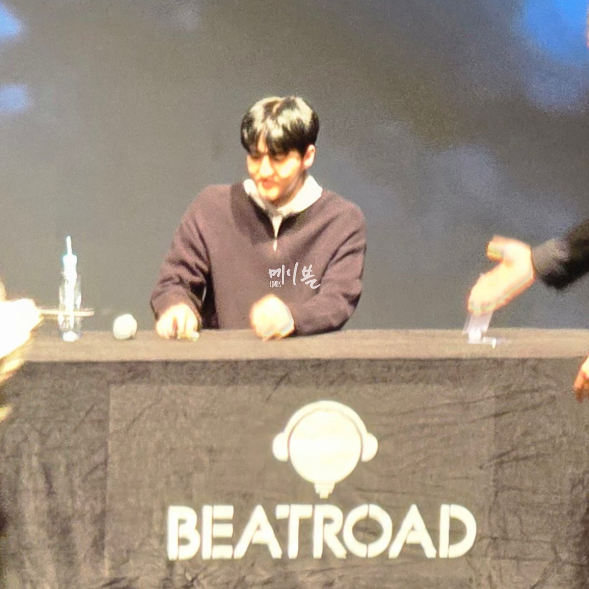 📷 260120 | Sehun at Beatroad fansign event today 

© EJMBK 

#SEHUN #세훈
