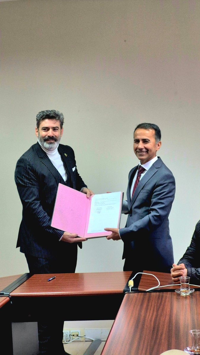 Bursa Uludağ Üniversitesi Teknik Bilimler Meslek Yüksekokulu  DEMSİAD arasında üniversite–sanayi iş birliğini güçlendiren protokol imzalandı.Bu iş birliği ile öğrencilerimizin uygulama odaklı eğitim alması ve sektörü daha yakından tanıması  hedeflenmektedir.