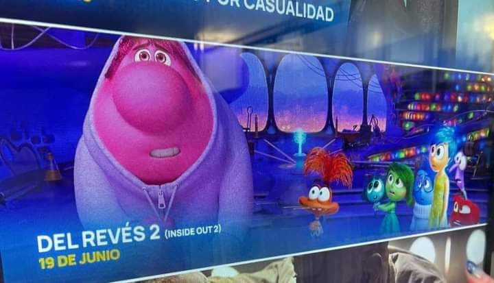 UlisesDavid__'s tweet image. Me acabo de enterar de que Intensamente en españa se llama "Del Revés" xD