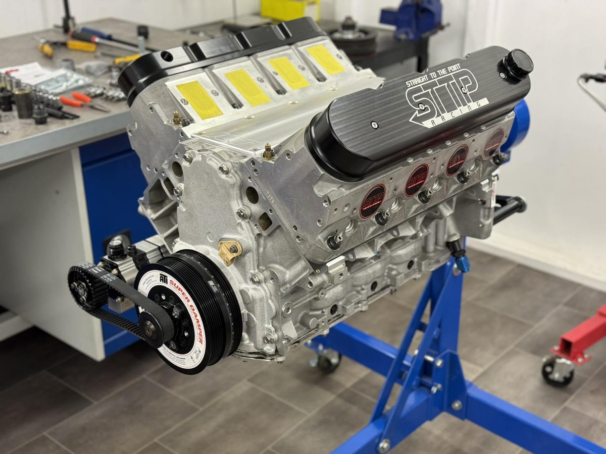 sttpracing's tweet photo. C5r based engine that was machined, built and dynoed in house for a Mosler race car.
#sttpracing #enginebuilder
#machineshop #enginemachining https://t.co/E48QNDl9LV