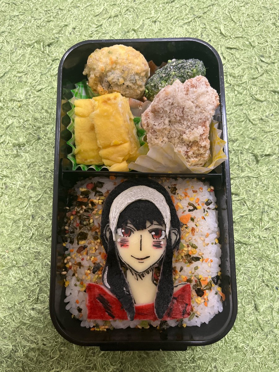 naopLunchBox's tweet photo. ヨル弁当(スパイファミリー)
Yor Forger character bento(SPY×FAMILY)
⁡
tiktokでのリクエスト！
この前作ったアーニャ弁当とあわせて
⁡
#キャラ弁 
#スパイファミリー 
#ヨルフォージャー 
#spyfamily 
#yorforger https://t.co/0U4LRHpUdJ