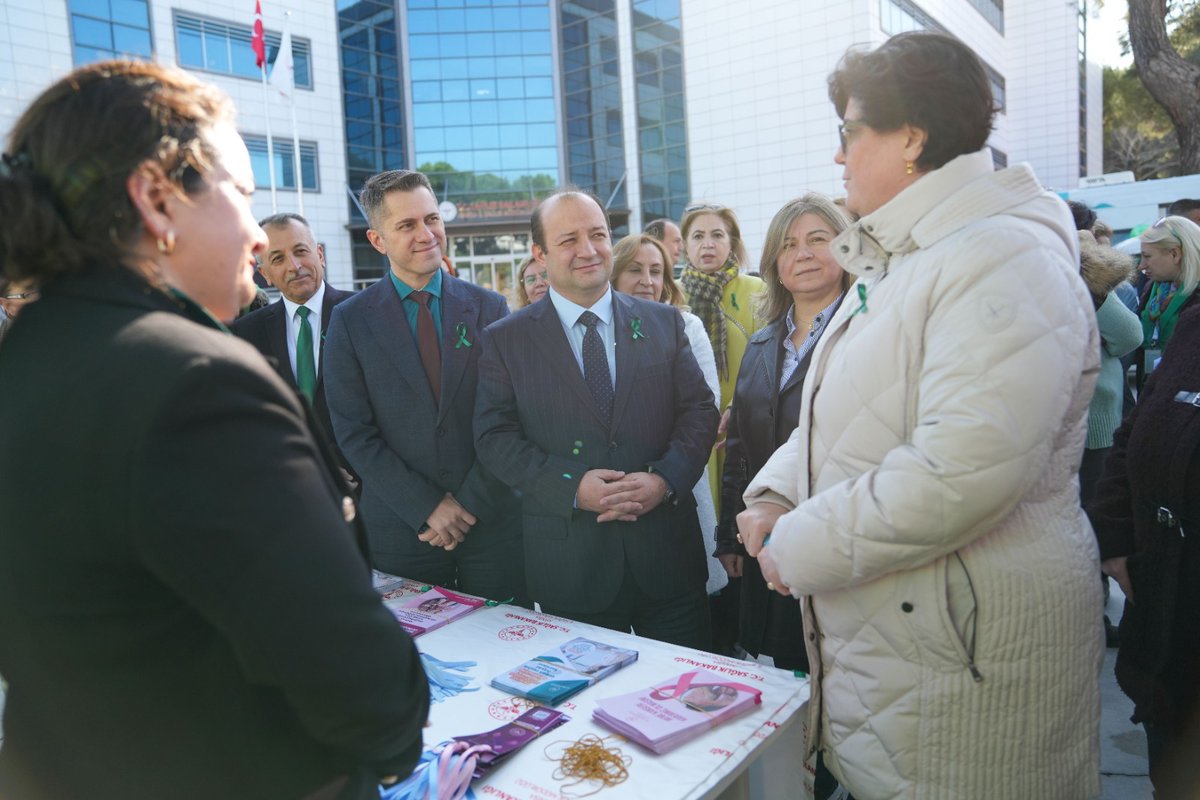 Ulusal Kanser Tarama Programında yeralan, toplumda serviks kanser sıklığını azaltmak amacıyla yapılan taramaları, daha geniş kitlelere ulaştırmak için Müdürlüğümüze ait Mobil Kanser Tarama Aracı, düzenlenen törenle hizmete girdi. Açılış töreni; Sayın Valimizin eşi Dr. Ruhan Özkan