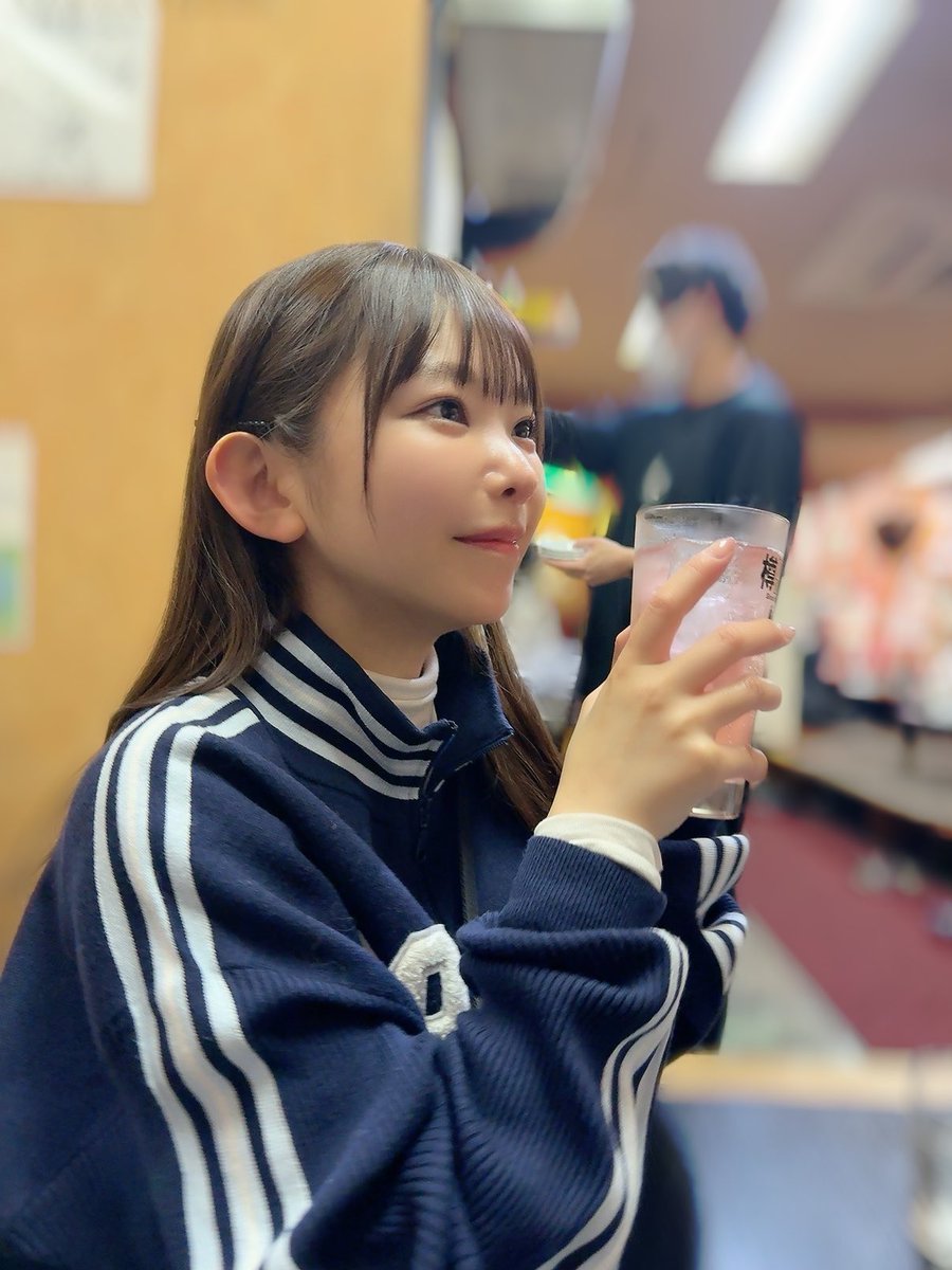 今日もお疲れ様〜🍺
乾杯しよ〜🍺🍺 https://t.co/VeGjJYEePz
