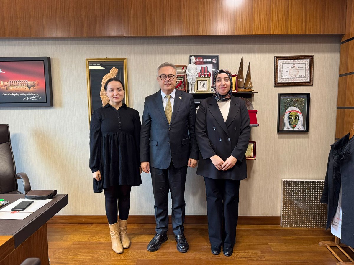 📍TBMM 

Gıda mühendislerimizin sorunlarını ve bugüne kadar gerçekleştirdiğimiz yasama çalışmalarını görüşmek üzere Sayın Kevser Karaköse ve Sayın Hülya Kapukaya'ya Meclis'te ağırladık. 

Ziyaretleri için teşekkür ederim.

<a href="/gidamuh_atama/">Gıda Mühendisleri İstihdam Etkinlik Grubu</a> <a href="/TMMOBGidaMO/">TMMOB Gıda Mühendisleri Odası</a> <a href="/TGMresmi/">Toplumcu Gıda Mühendisleri</a> <a href="/gidamuhdernegi/">Tüm Gıda Mühendisleri Derneği</a>