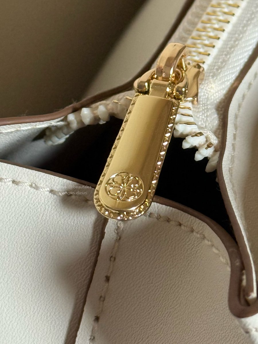 beautales_'s tweet image. depok isn’t all about anomali, ATT, covid, dll…

this legendary bag brand right here dari pabrik DEPOKK!! HIDUP DEPOK 🦅‼️