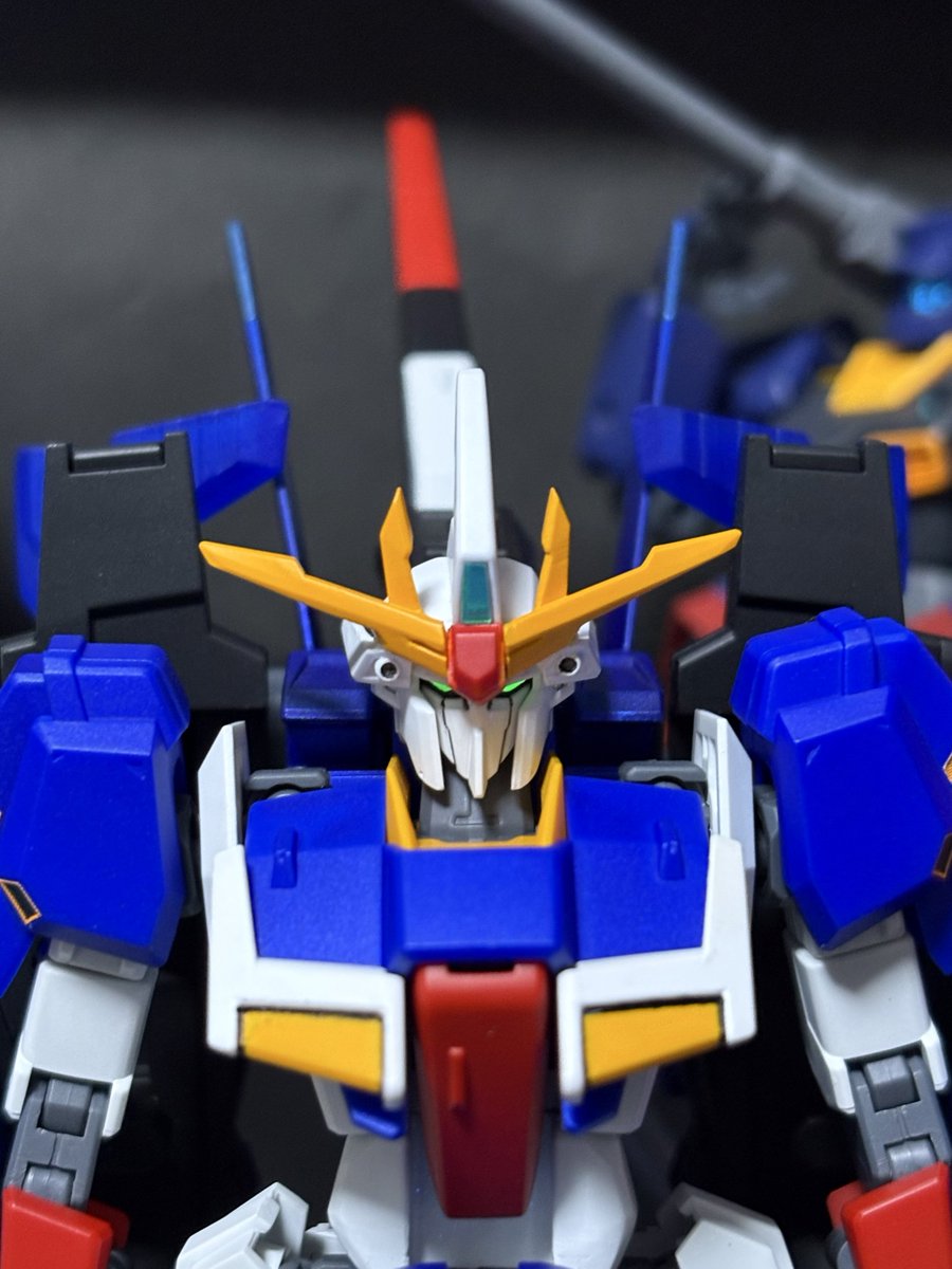 ガンプラ このZ蒼炎、なんか良い感じに目光ってんな···？ なぜこの光り