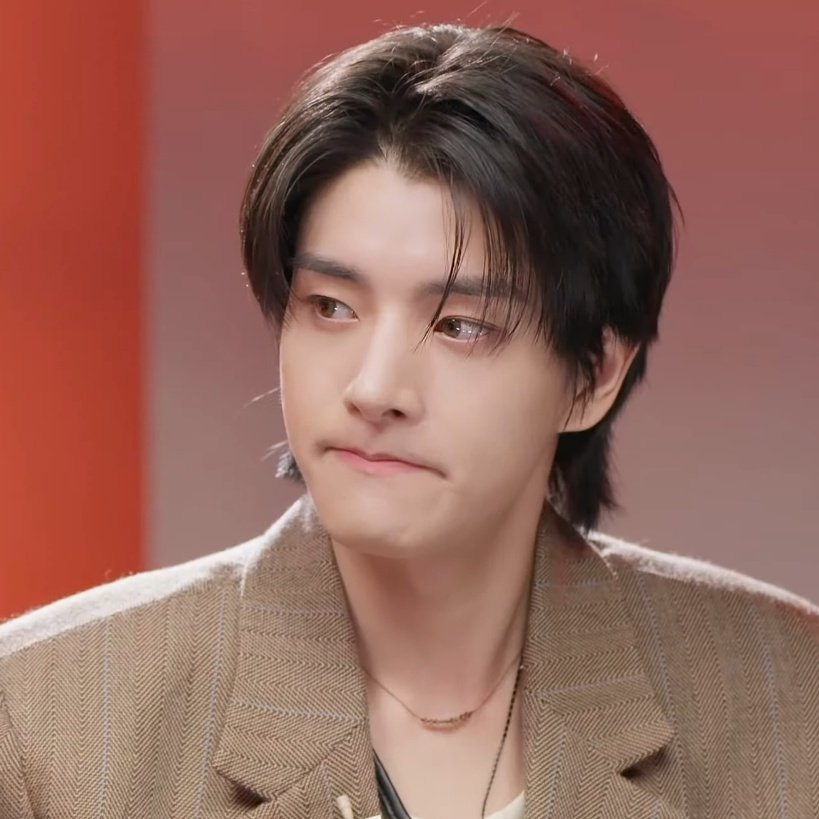 milkpooding's tweet image. 어색해서 계속 벌에쏘인시고르자브종표정 지음