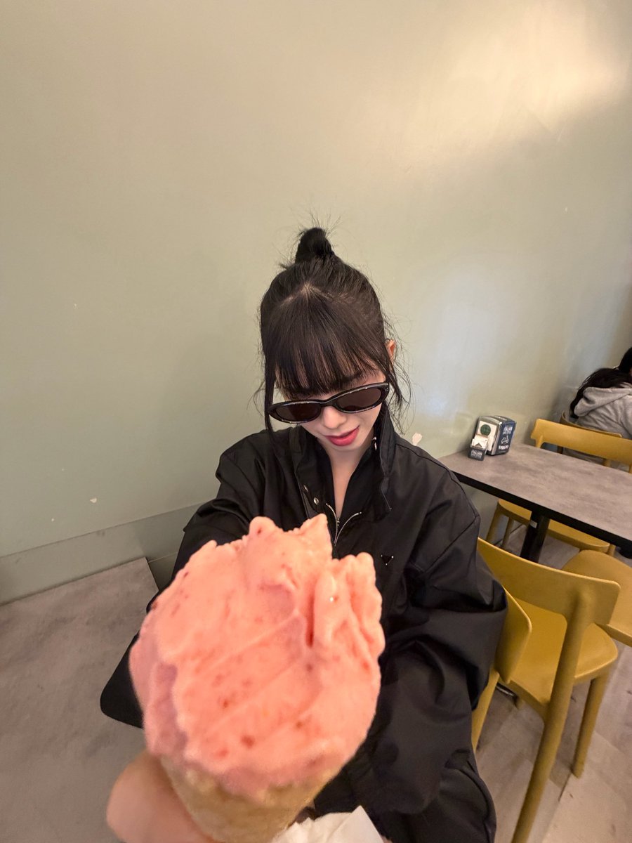 mmmingbb's tweet image. 아이스크림 뺐어먹더니 고대로 당한 초딩미 있으시다..