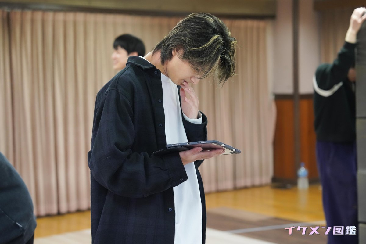 ikemenzukan_pr's tweet image. ╋━━  
            💥本日開幕💥
　 Asterism⁂（アステリズム）
　  vol,11「THE LAST SONG」
　　　　　　　　　　　━━━╋
稽古場レポートをお届け✨
ikemen-zukan.com/30704-2/

#Asterism #ラスソン
#塚本凌生 #田中朝陽 #坂田大夢
#湊丈瑠 #染矢凌佑 #奥村等士 #松村優
#前田隆太朗 #砂川脩弥